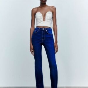 AKIRA WOMEN'S SWEETHEART CROPPED WHITE TOP SIZE MEDIUM NWT